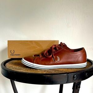 Men’s size 8 brown leather lace up Fred Perry shoes.